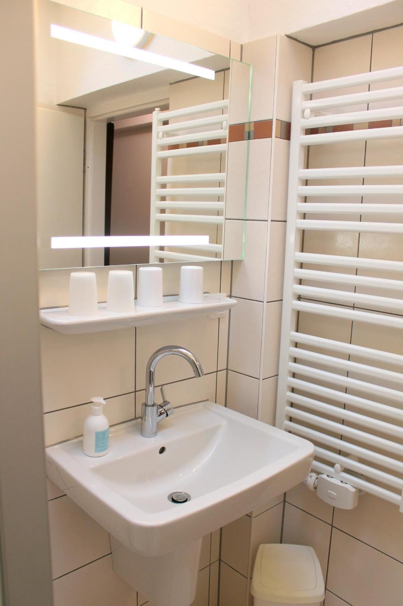 Wohnung 2 - G Pape - Schoene Terassenwohnung Mit Sep Ankleidezimmer, Kostenloses Wlan, Longstay Rabatt, Naehe Duenenpark 그로미츠 외부 사진